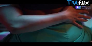 Riddhima Tiwari Breasts,  Underwear Scene  in 61:62 Babu Ji Ghar Pe Hain