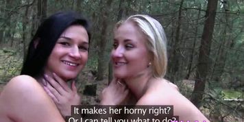 Euro lesbos pussy licking outdoors in threeway