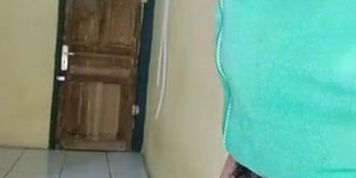 Habis Hujan Hujanan Abang Ojol Dilayani