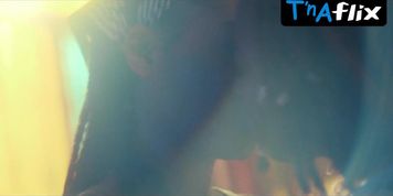 Jobel Mokonzi Lesbian Scene  in Para - We Are King