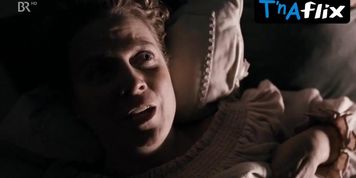 Gabriela Maria Schmeide Sexy Scene  in Henri 4