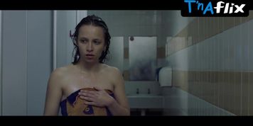 Molly Windsor Lesbian,  Breasts Scene  in Make Up