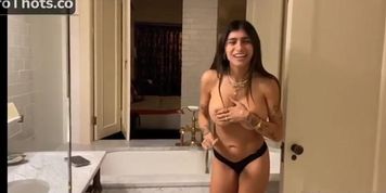 Mia K bath-n-titties (Mathangi Arulpragasam)