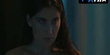Laetitia Casta Butt Scene  in Une Ile
