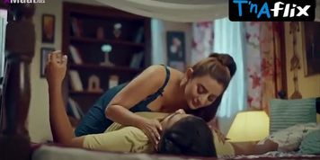 Aayushi Jaiswal Sexy Scene  in Singardaan