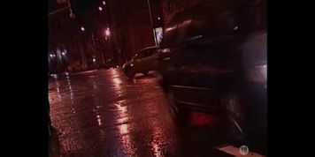 Straight male pornstar Leslie Taylor jerks off while driving