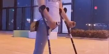 Chinese SAK lady crutching