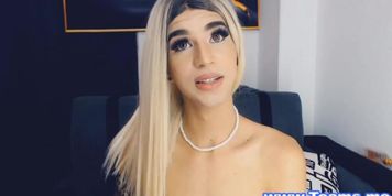 Hot Tranny Blowjob and Hot Licking Balls