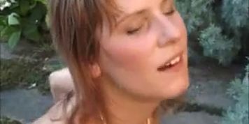 Mature fuck in the garden, anal, DP