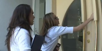 Two girls fucks Manuel Ferrara BWC