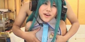 Cosplay Vocaloid - Hastune Miko pt3 of 5 (Censored) (Yuu Aine)
