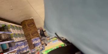 Ebony showing out sideview Pt.2 Cum shot