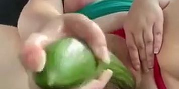 BBW couldn&rsquo;t wait till she got home to be fucked so she masturbates with cucumber in the car (BritishAmateur)