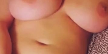 JUGOSA TETONA CALIENTE