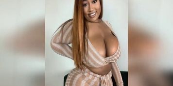 Big Ass Big Tits Curvaceous Model