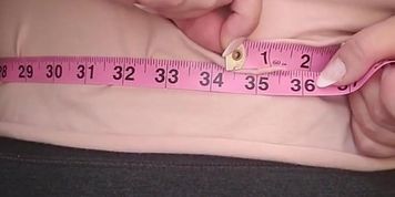 Hairy BBW Measuring and Showing Bush