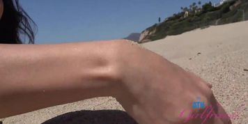 Behind the scenes fun kicking it on the beach with Kimmy Kimm giving a blowjob