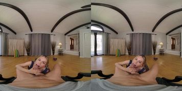 Lustful Blonde Summer Vixen Working On Your Endurance VR Porn