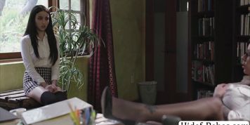 Beautiful MILF Boss Karma RX plays herself and eats Jade Bakers wet pussy