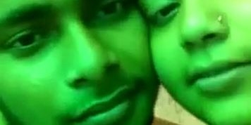 SEXY GIRL KISSED IN MULTAN