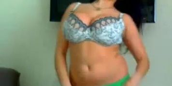 Chubby girl dancing tease webcam