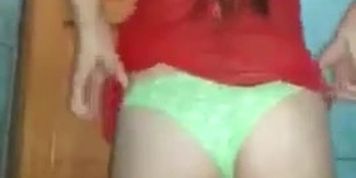 novinha safada dan&ccedil;ando