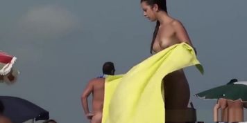 Voyeur Beach 2