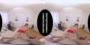 Roxy Lips (Office VR
