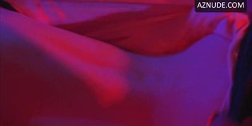Frankie Thorn Breasts,  Bush Scene  in Bad Lieutenant