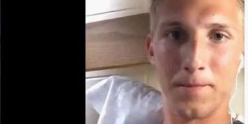 CuteGuy showoff his dick on skype