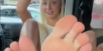 she's such a beauty (Pretty Toes)