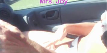 Masturbating In the Car For Truckers to Watch I Let Him Watch My Pussy Cum in Public