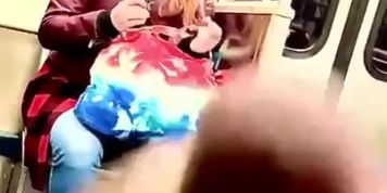 Cock Flash Caught In Metro