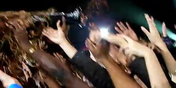 Beyonce crowdsurf and ass grab