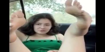 White girl show off her pussy