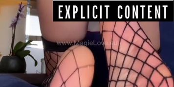 Je suis excit&eacute;e JE ME MASTURBE CE SOIR AVEC UN VIBRO POUR TO.. by magielove from OnlyFans | Coomer