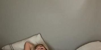 Rayofshinexo Nude Masturbating Onlyfans Porn Video