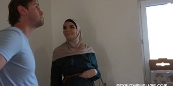MUSLIM CUCKOLD FUCKING