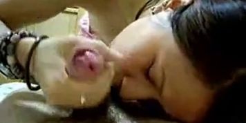 Amateur Asian massage parlor handjob