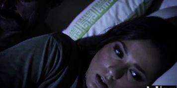 Brunette teen banged by a bad uncle with huge dick (Jaye Summers)