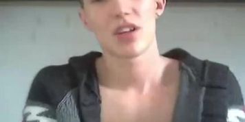 Cute Twink Shows Off Ass & Dick