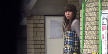 PISS JAPAN TV - Asian teens pee on cam