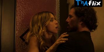 Marcela Guirado Sexy Scene  in Mama Drama