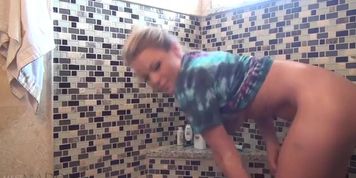 Meetmadden Shower Time Lewd Wife Bang Fucked