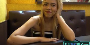 Cute Thai teen amateur picked up in a clothing store and fucked