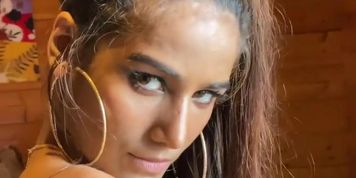 Poonam Pandey Naked 3 (Sherlyn Chopra)