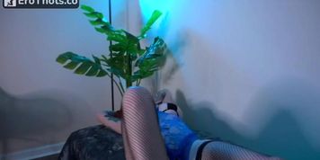 ElizabethRabbit Lingerie Strip Tease and Vibratoryout