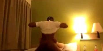 girl cheatin in hotel