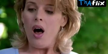 Shannon Whirry Breasts Scene  in Me, Myself AND Irene