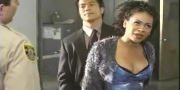 Valarie Rae Miller Sexy Scene  in Dark Angel (Angel Dark, Norma Joel, Sarah Stock)